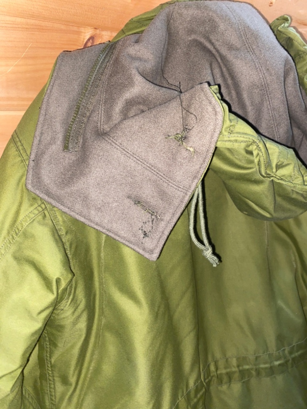 Canadian Forces Army Gore-Tex IECS Combat Parka 70/36 (Fits like a Large) - Picture 6 of 9